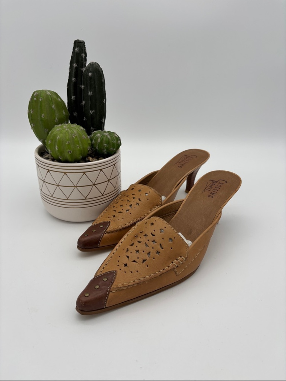 Crossing Pointe Leather Western Mule Heels Size 8  Brown Boho pointed toe
